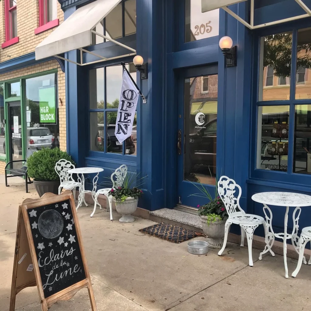 Eclairs de la Lune French Bakery storefront